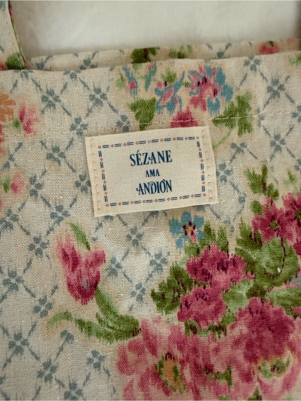 Sezane Andion Floral Canvas Tote Bag - Pink Bouquet - Picture 2 of 3